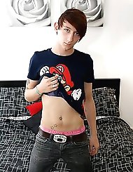 Hot emo boy max, strips, jerks an plays ith his...